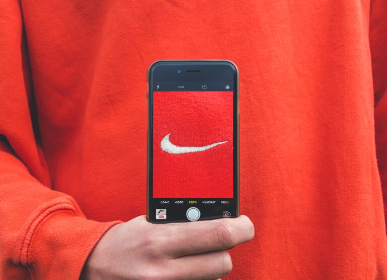 Imagen de branding. Mostrando el logo de la empresa nike